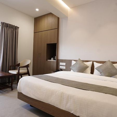 A Square Executive Hotel Aurangabad  Eksteriør bilde