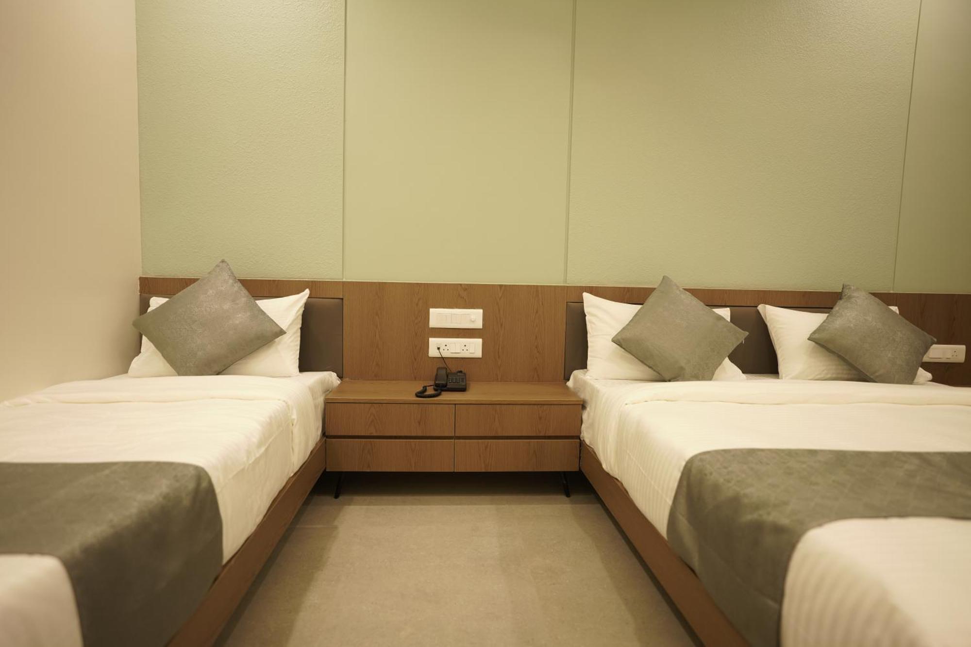 A Square Executive Hotel Aurangabad  Eksteriør bilde