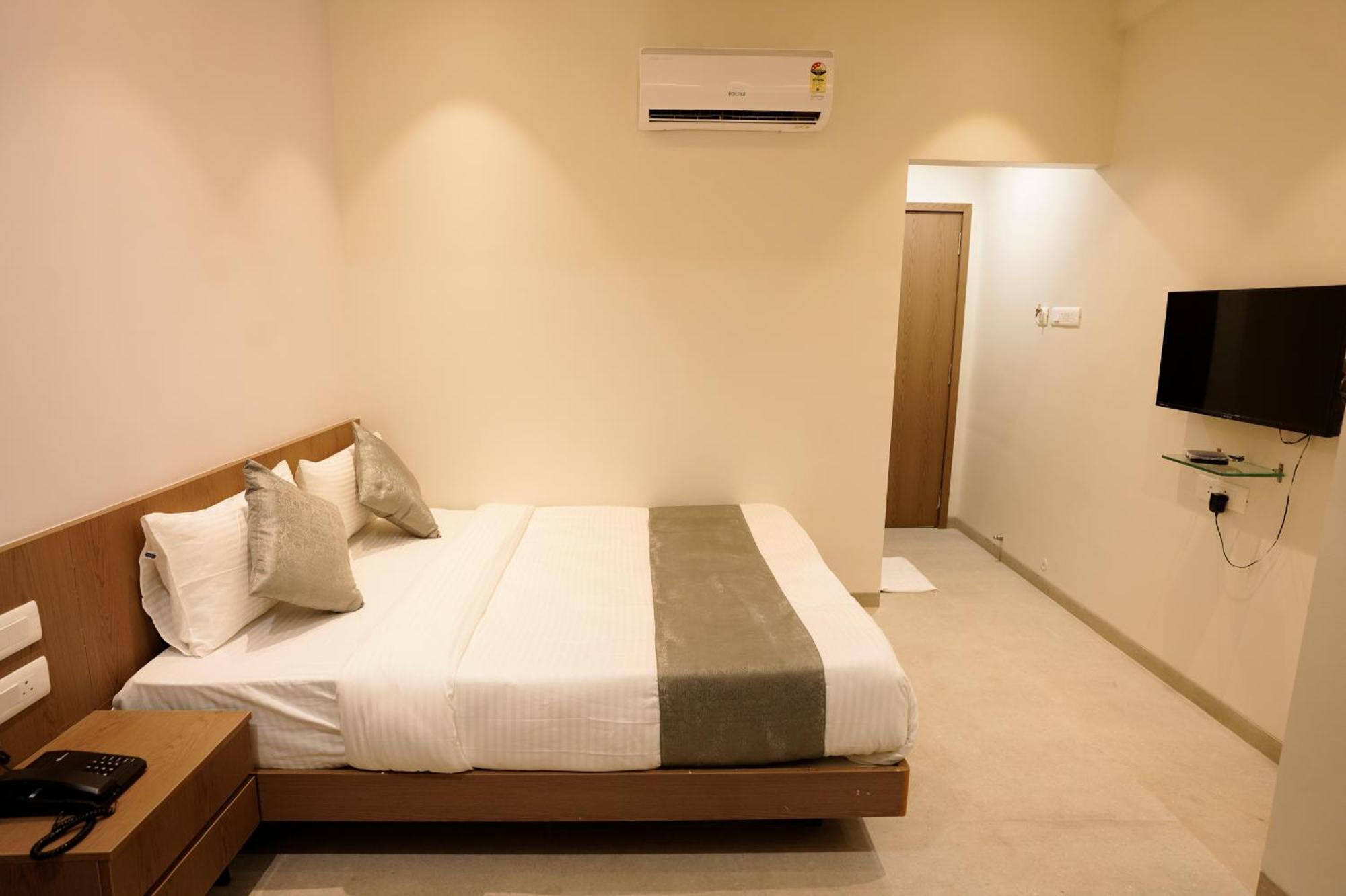A Square Executive Hotel Aurangabad  Eksteriør bilde