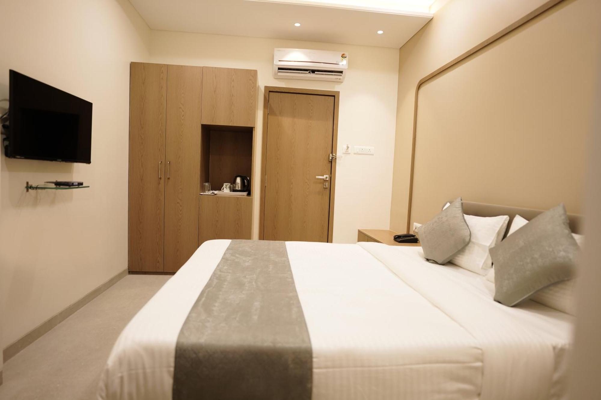 A Square Executive Hotel Aurangabad  Eksteriør bilde