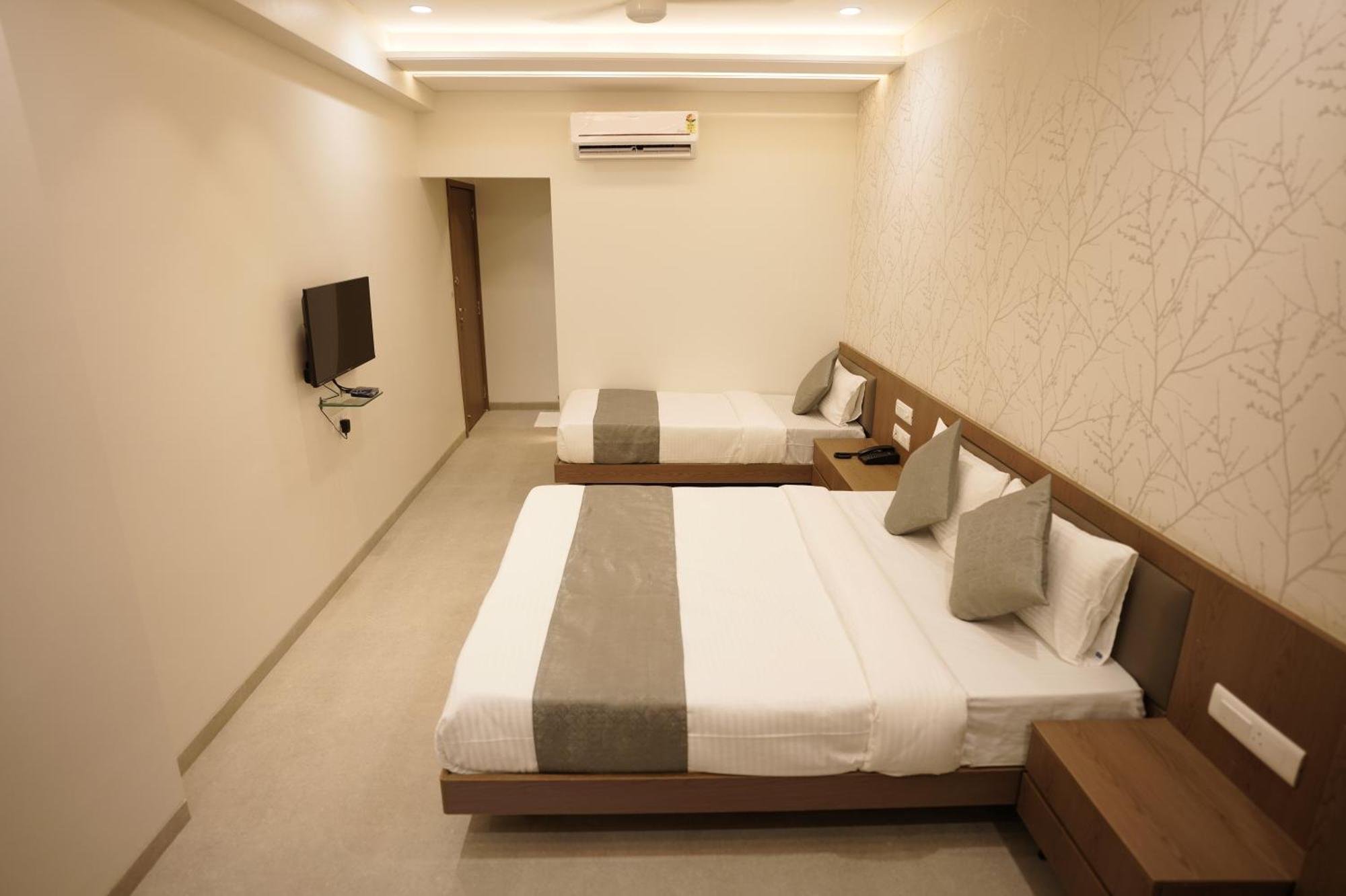 A Square Executive Hotel Aurangabad  Eksteriør bilde