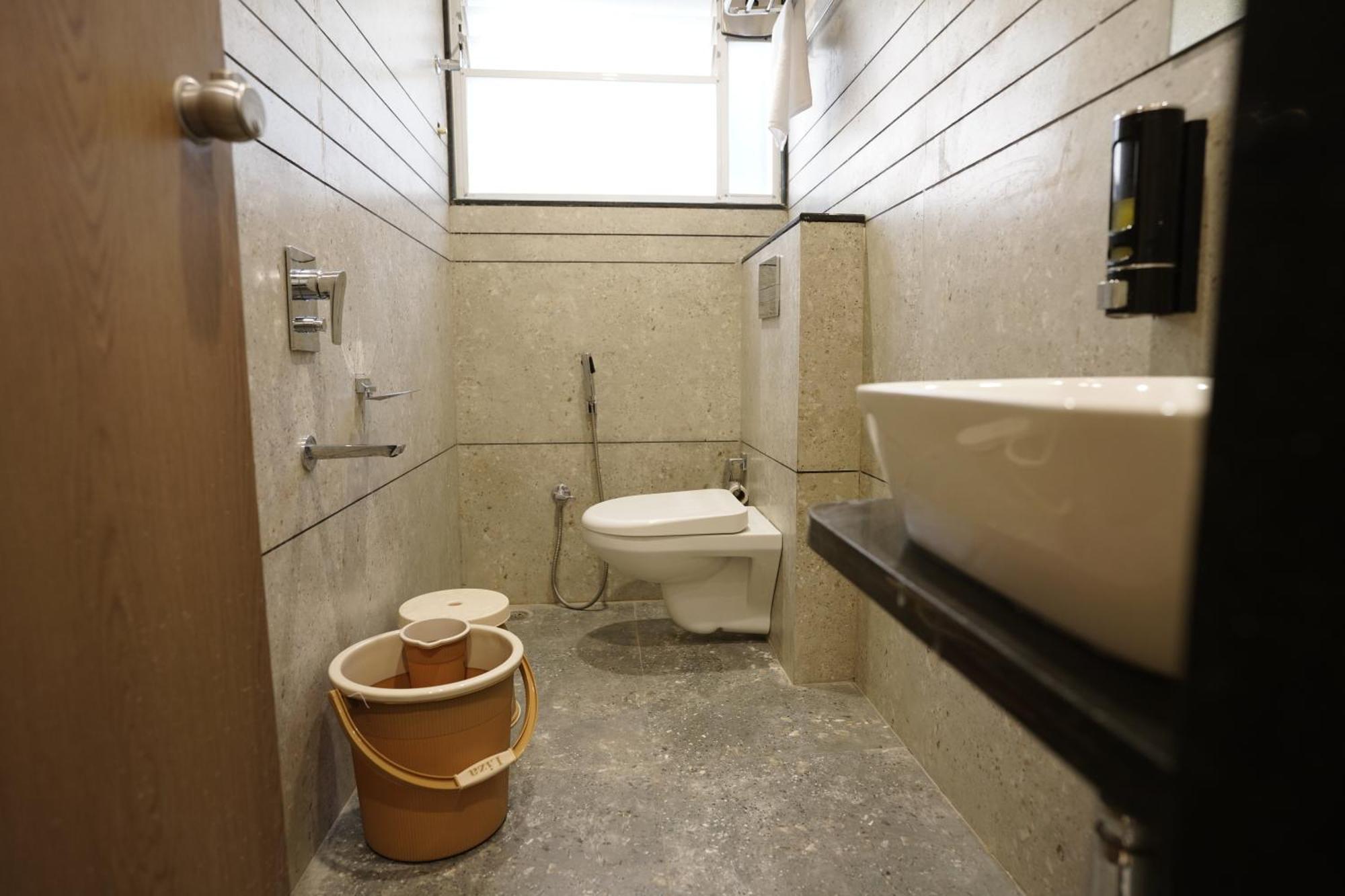 A Square Executive Hotel Aurangabad  Eksteriør bilde